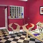 The Mews At The Coach House 4*