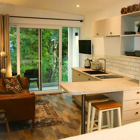 The Mews At The Coach House 4*