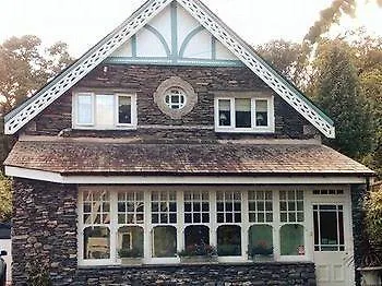 게스트하우스 The Coach House 4*