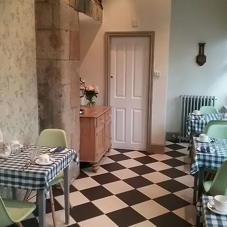 게스트하우스 The Mews At The Coach House 4*