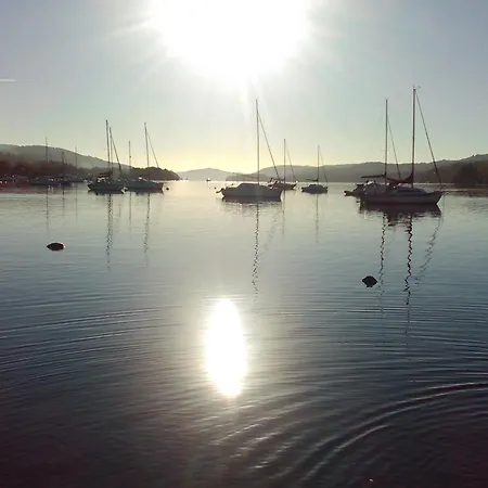 The Mews At The Coach House 게스트하우스 4*